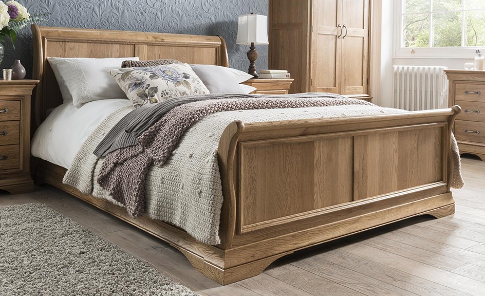 Solid Oak Sleigh Bed - 4'6" Double - Image 2